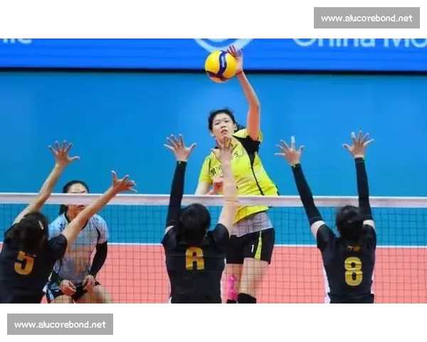 中国女排鏖战荷兰全程回顾 聚焦关键对决与团队精神展现 中国女排鏖战荷兰全程回顾 聚焦关键对决与团队精神展现