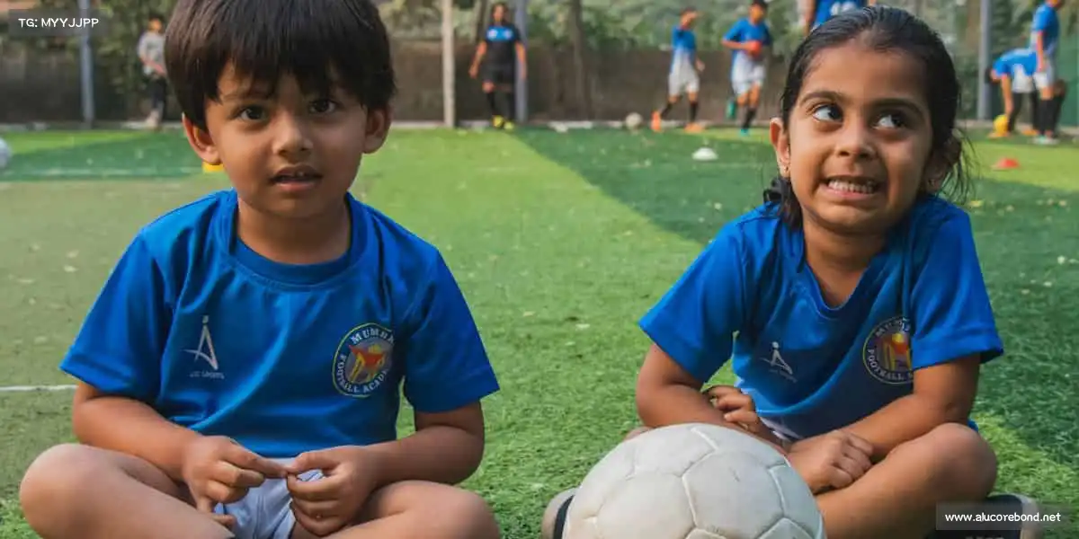 <strong>UED</strong>🏀跳动的篮球，燃烧的激情！在球场上释放你的无限可能～